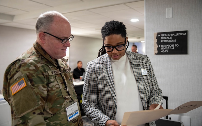 Army Reserve promotes connection during Yellow Ribbon Event
