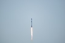 A Falcon 9 rocket carrying the Starlink 17-19 mission launches from Space Launch Complex 4 East (SLC-4E) at Vandenberg Space Force Base, Calif., Jan. 29, 2026. This mission marked the sixth launch of 2026 from the Vandenberg spaceport and test range.