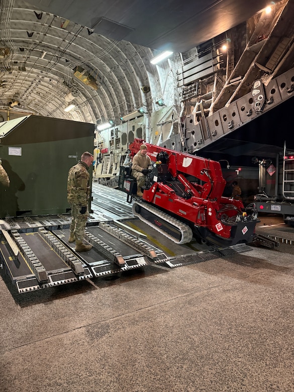 103rd Airlift Wing Supports Cargo Delivery During Holidays