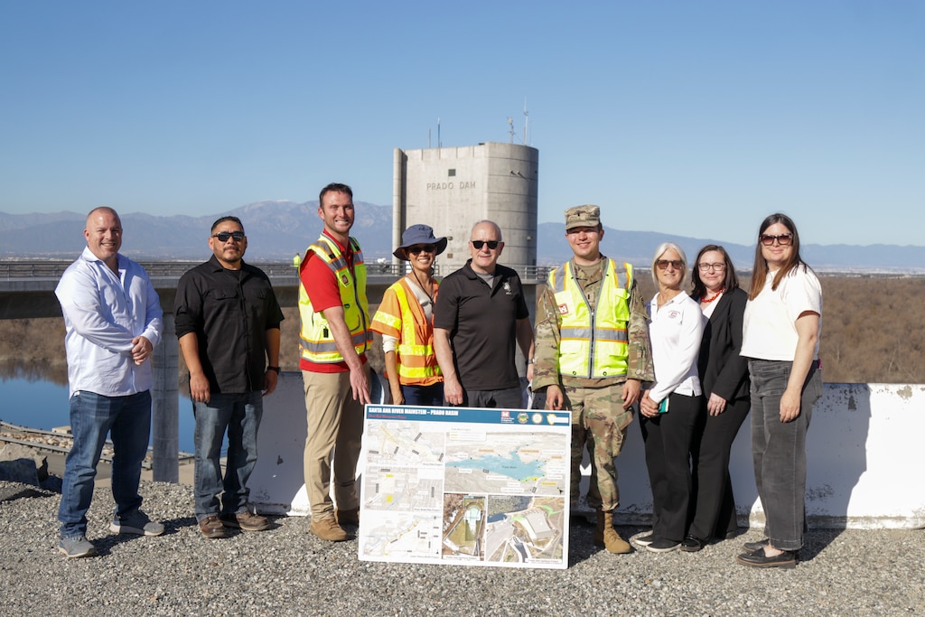 U.S. Army Corps of Engineers senior executive service and South Pacific Division leaders pose with USACE Los Angeles District employees the afternoon of Jan. 27 on Prado Dam.