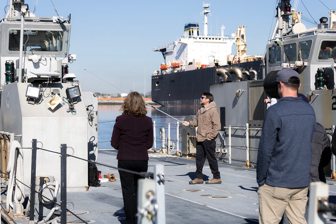 Blount Island Supports Autonomous INLS Testing to Advance Expeditionary Logistics