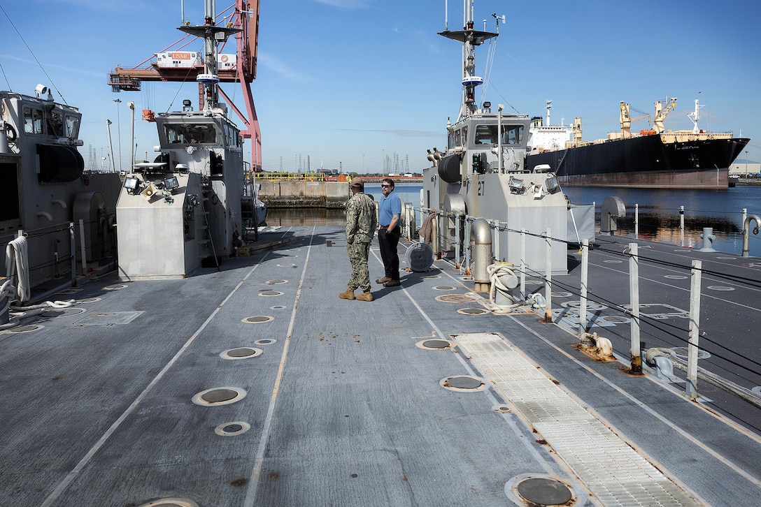 Blount Island Supports Autonomous INLS Testing to Advance Expeditionary Logistics