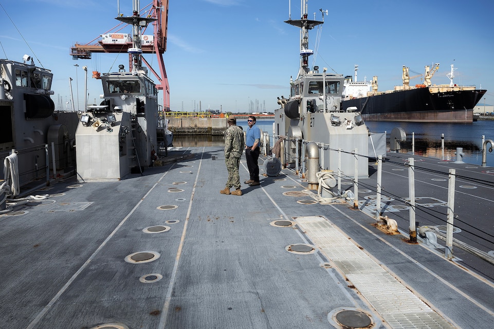 Blount Island Supports Autonomous INLS Testing to Advance Expeditionary Logistics