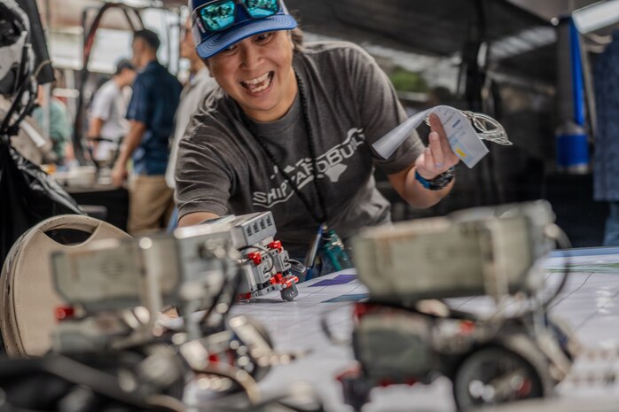 Pearl Harbor Naval Shipyard and Intermediate Maintenance Facility hosts annual Knowledge Share Fair.