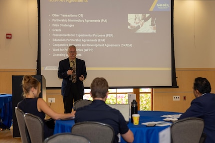 Dr. Joe Teter discusses technology transfer opportunities and pathways for industry collaboration during Carderock's Sensors & Autonomy Reverse Pitch Day.
