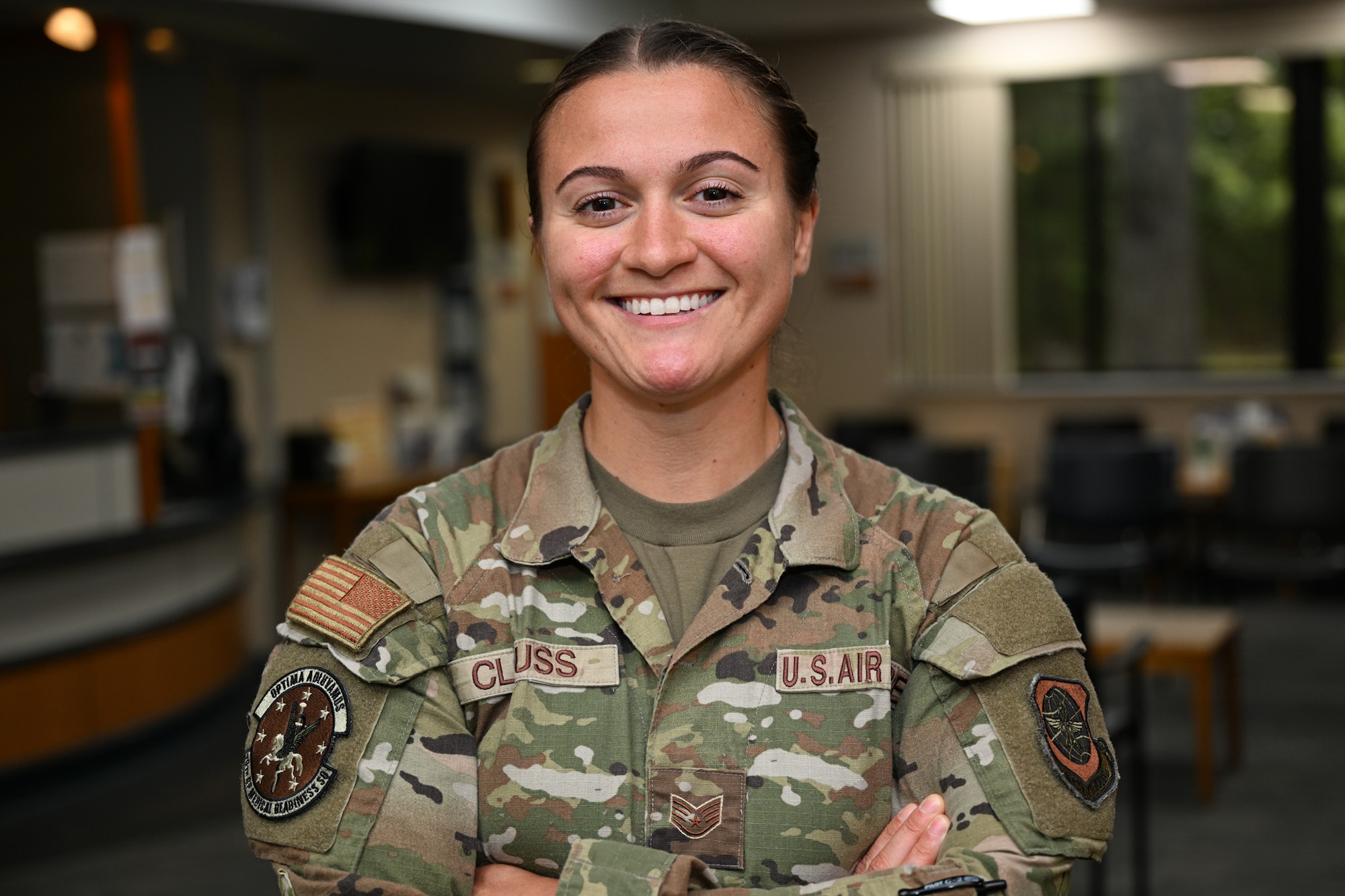 Service members serve