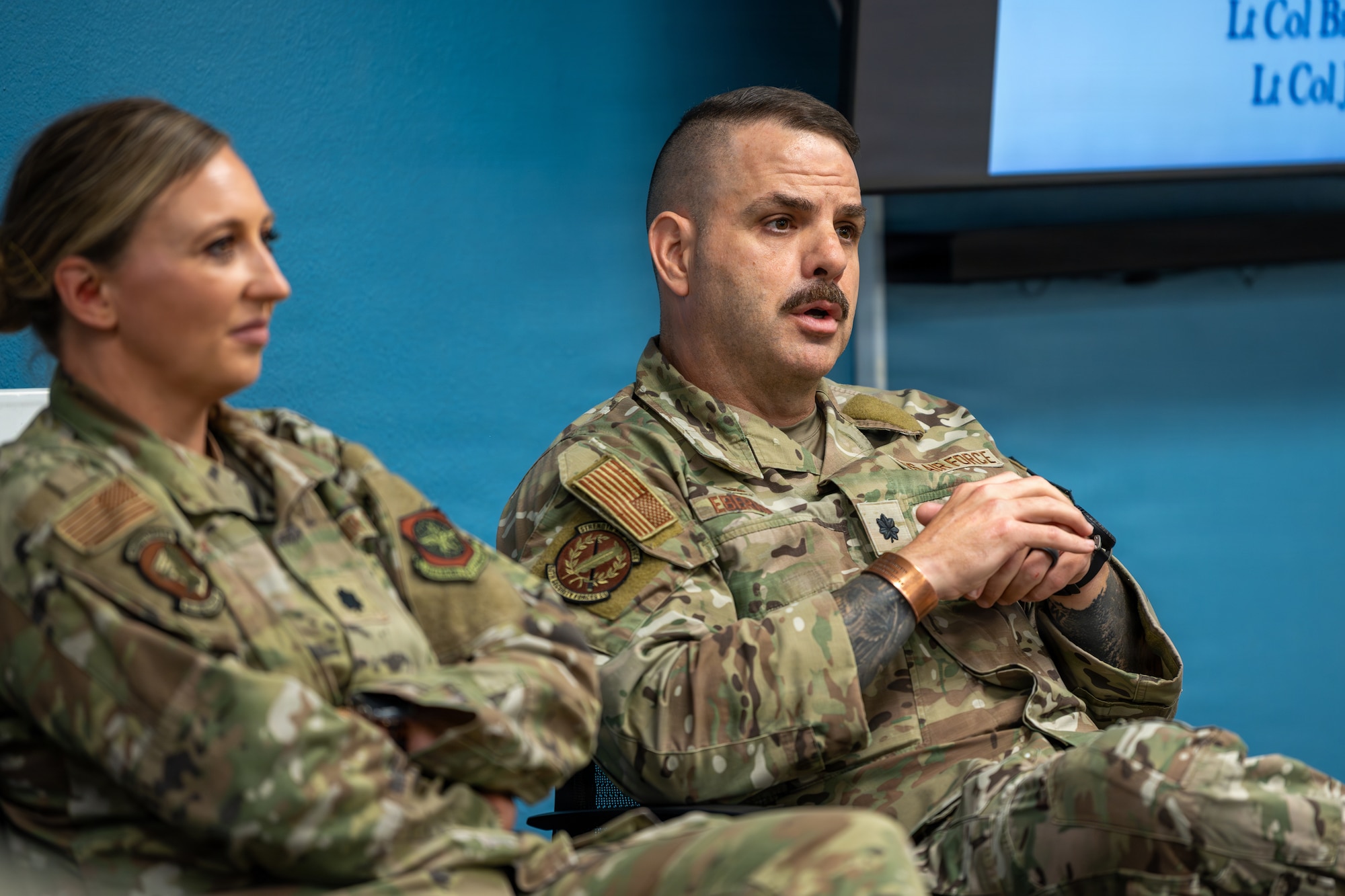 Commander delivers remarks at leadership course