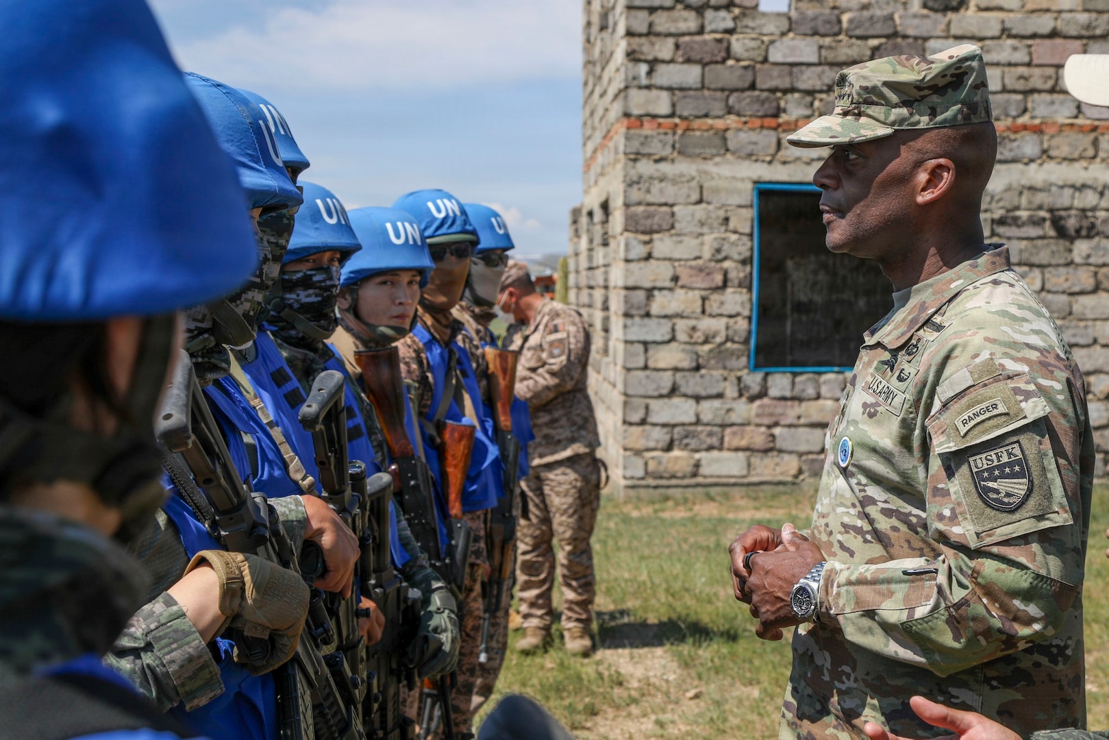 Gen. Xavier T. Brunson, commander of UNC/CFC/USFK, engages with ROK Marines from the 1st Marine Division during exercise Khaan Quest 2026.