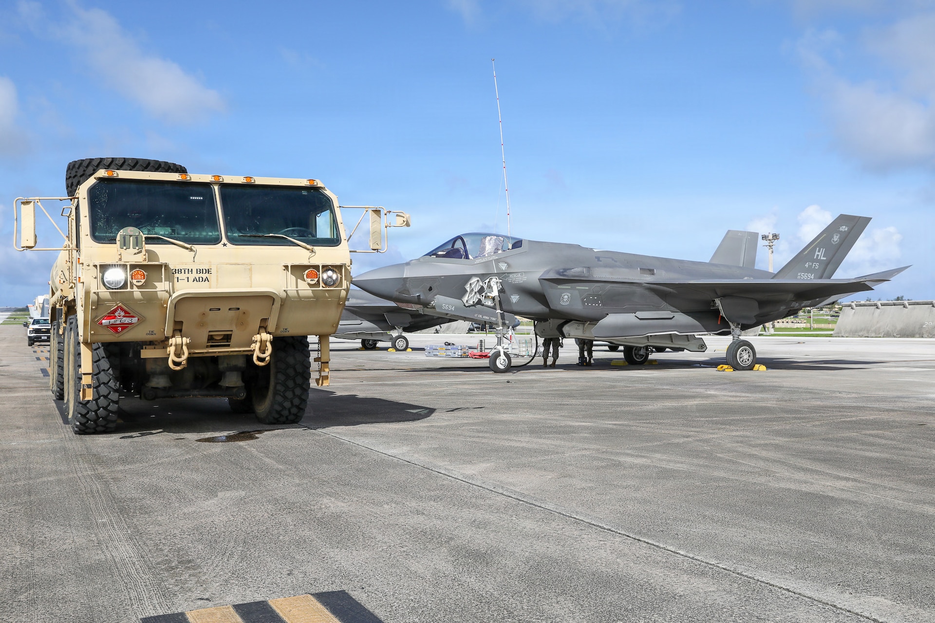 9th Mission Support Command Soldiers fueling the fight for Valiant Shield