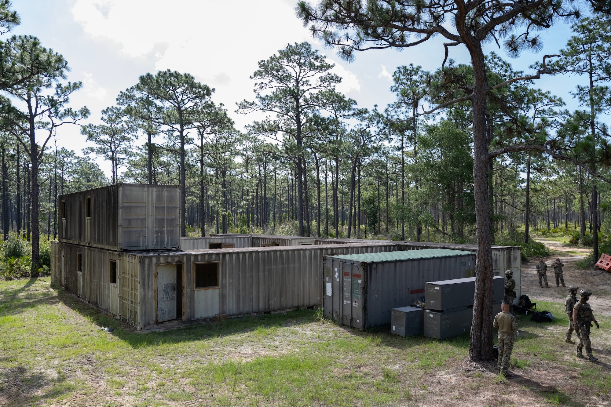 Czech Republic special operations forces and Airmen assigned to the 1st Special Operations Wing participate in Close-Quarters Battle training during exercise Emerald Warrior Spiral at Hurlburt Field, Florida, June 8, 2026.