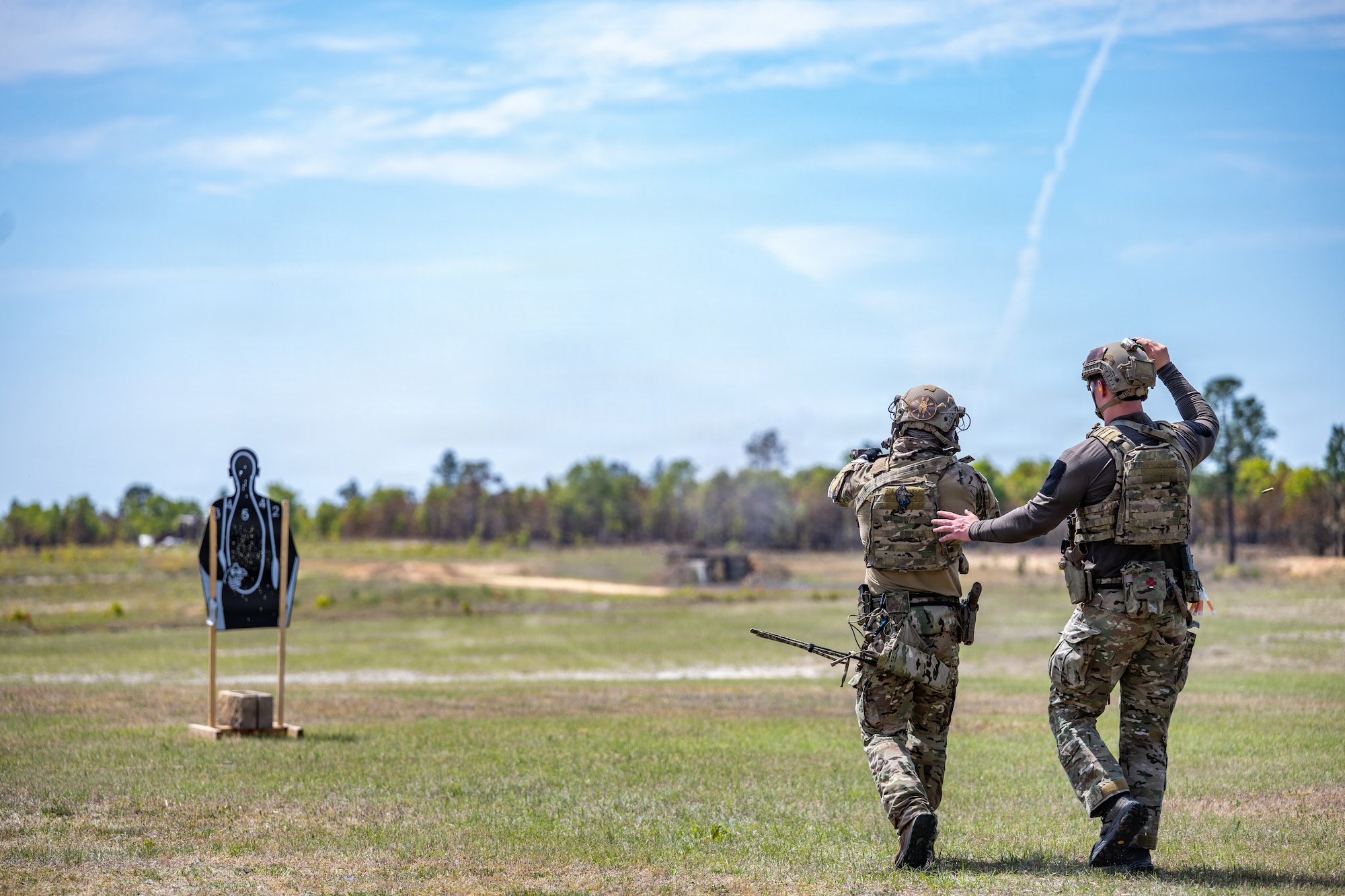 U.S. Air Force Airmen assigned to the 14th Air Support Operations Squadron participate in advanced engagement training at Fort Bragg, North Carolina, April 15, 2026