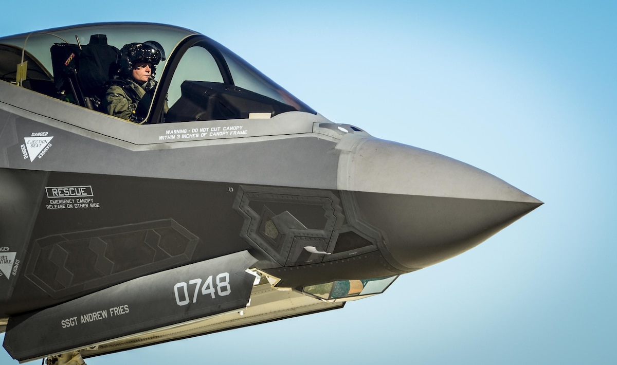 An F-35A Lightning II pilot prepares to refuel Dec. 12, 2013