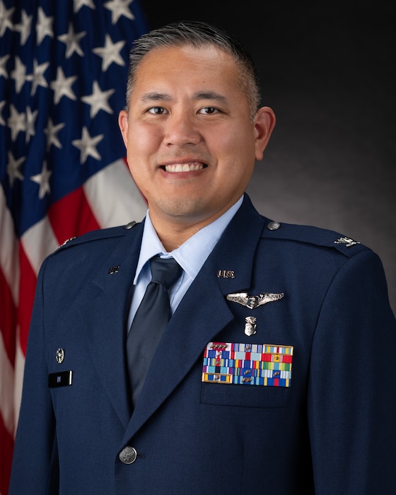 Official Photo for Col. David Dy
