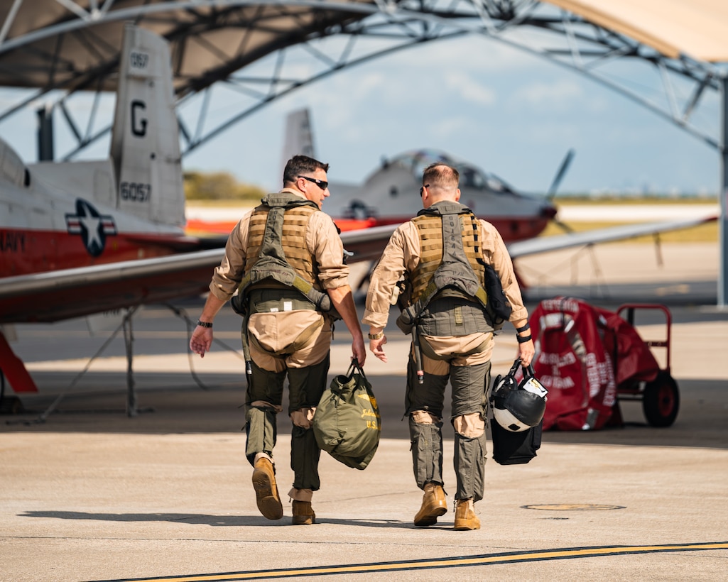 The Chief of Naval Air Training (CNATRA) has been awarded the Meritorious Unit Commendation (MUC) by the Chief of Naval Operations in recognition of its exceptional performance in training student naval aviators. This honor highlights CNATRA’s commitment to excellence in naval aviation training from October 2022 to March 2024.
