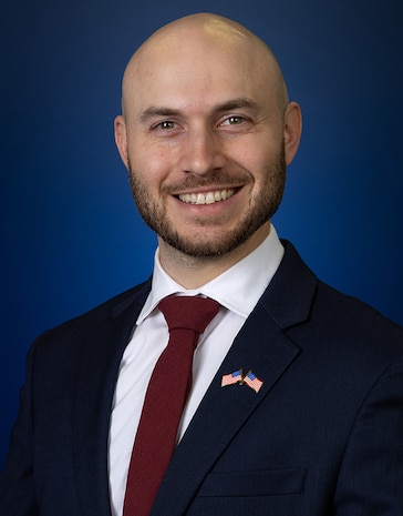 NUWC Division Newport engineer wins 2025 Rosenblatt Young Naval Engineer Award from American Society of Naval EngineersNUWC Division Newport engineer wins 2025 Rosenblatt Young Naval Engineer Award from American Society of Naval Engineers