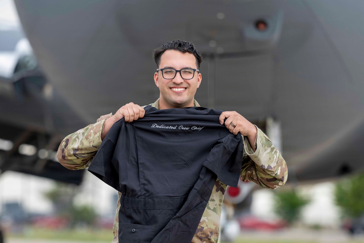 MCCONNELL AIR FORCE BASE, Kan. — Dedicated crew chiefs(DCC) are adding to the mission capability of the KC-46A Pegasus at McConnell Air Force Base.
