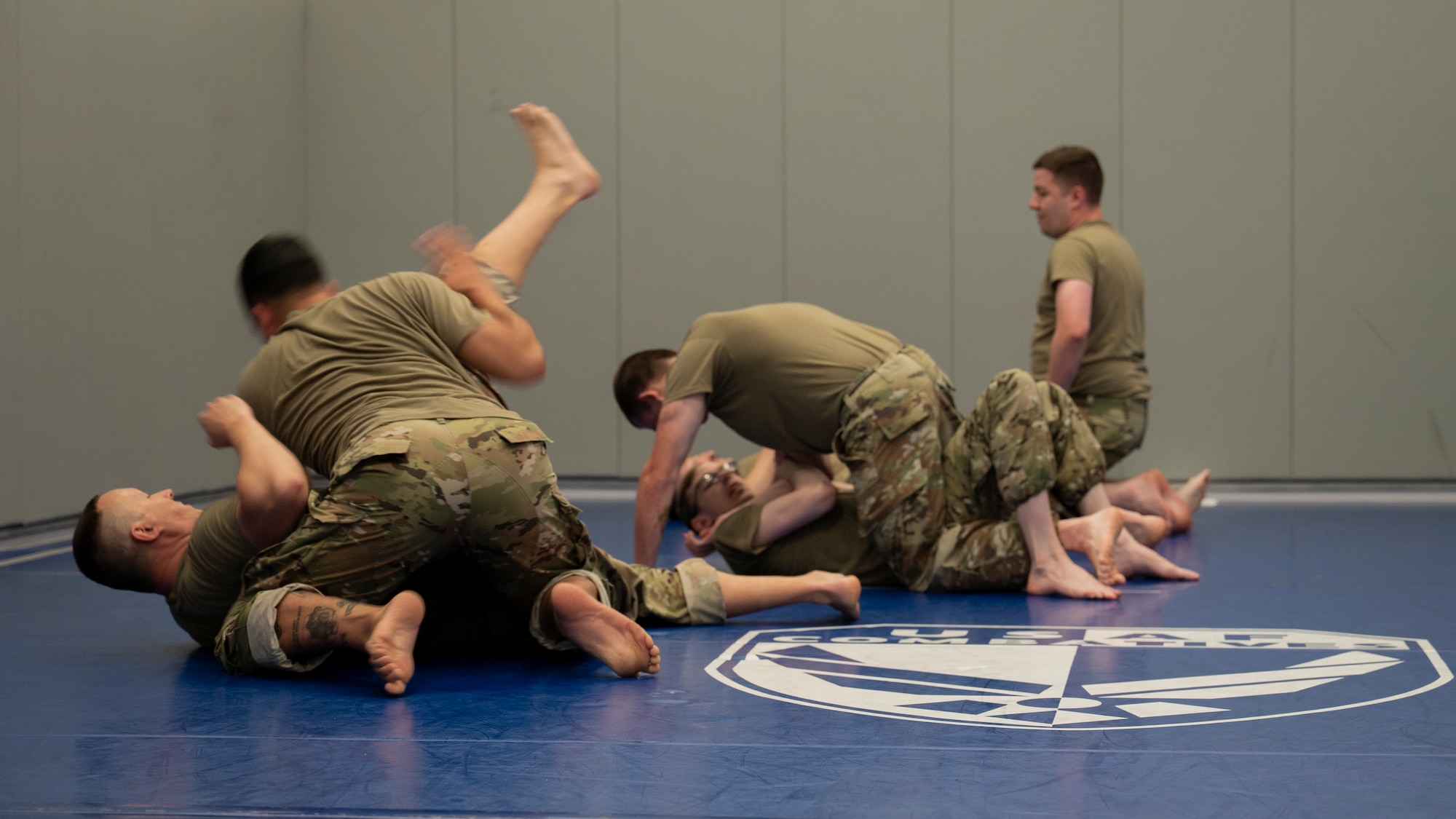 Airmen practice combativeness techniques.