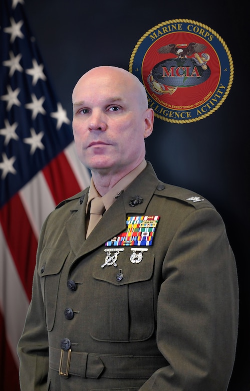 Official photo of Col Jeffery Starr