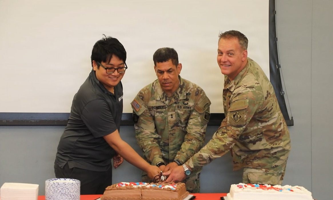 USACE birthday cake cutting