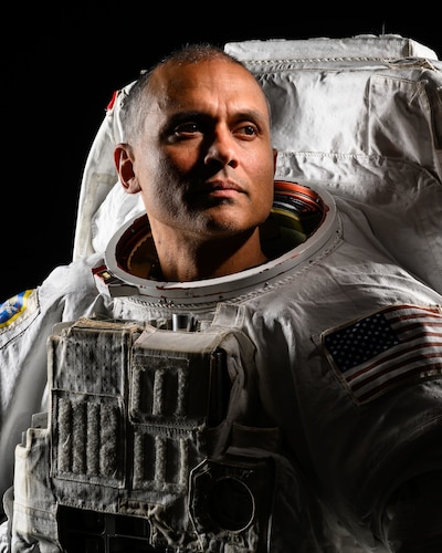 An official NASA portrait of Expedition 75 Astronaut Anil Menon in Washington, D.C., January 8, 2026. Menon is serving as a flight engineer aboard the International Space Station during his first mission to space. (U.S. Space Force photo by Robert Markowitz)