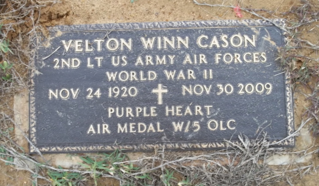 The gravestone of U.S. Eighth Air Force Maj. Velton Cason, a B-24 Liberator and B-17 Flying Fortress bombardier-navigator. At the time of his passing, Cason had achieved the rank of Major. (Courtesy Photo)