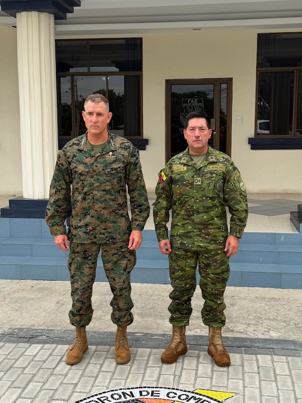 A U.S. Marine Corps General (left) stands next to an Ecuadorian General (left)