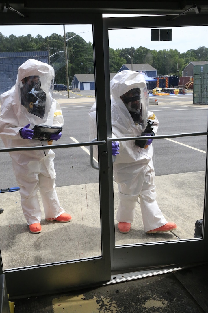 34th CST conducts training in Virginia Beach