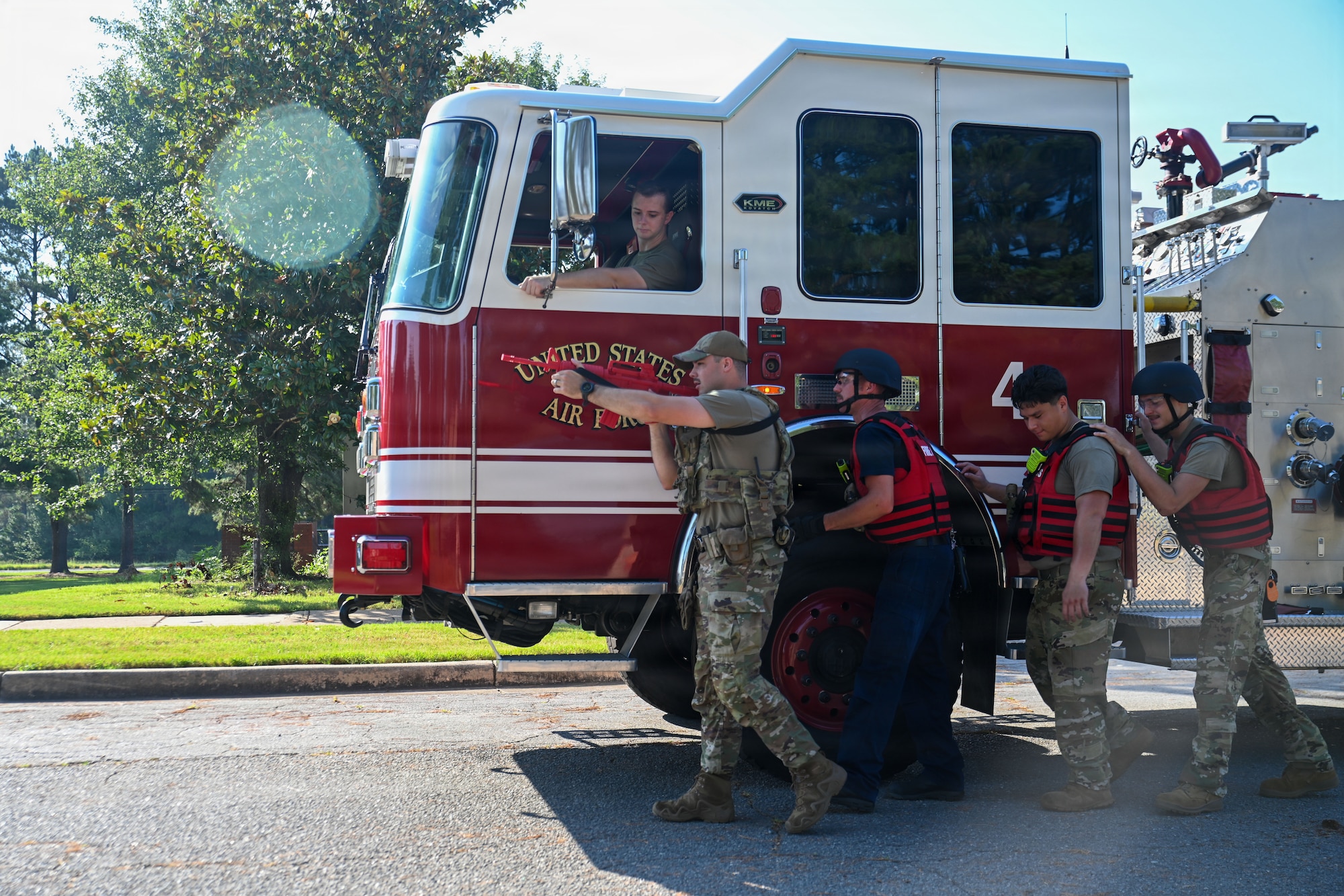 Service members serve