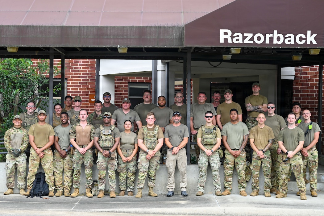 Service members serve