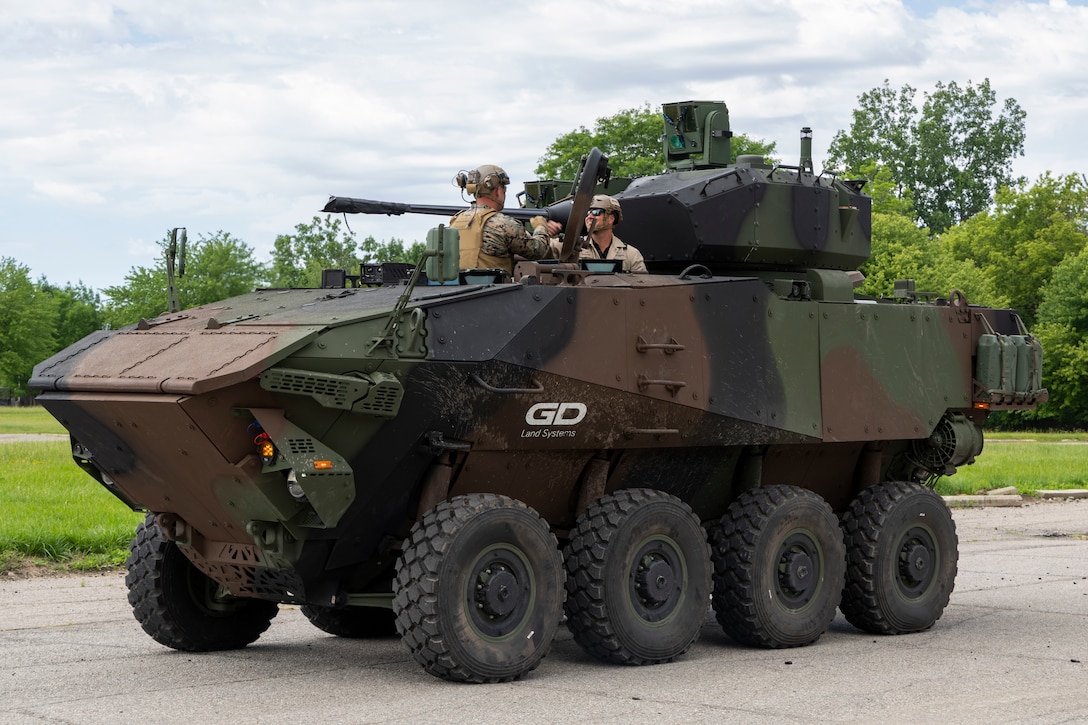 Light Armored Reconnaissance (LAR)  Marines engage with the GDLS variant of the Advanced Reconnaissance Vehicle (ARV) during a PM Light Armored Vehicle Marine Touch Point (MTP) at Detroit Arsenal, Mich. MTP’s are designed to place systems directly in the hands of experienced LAR Marines to capture feedback, which will influence program development outcomes.