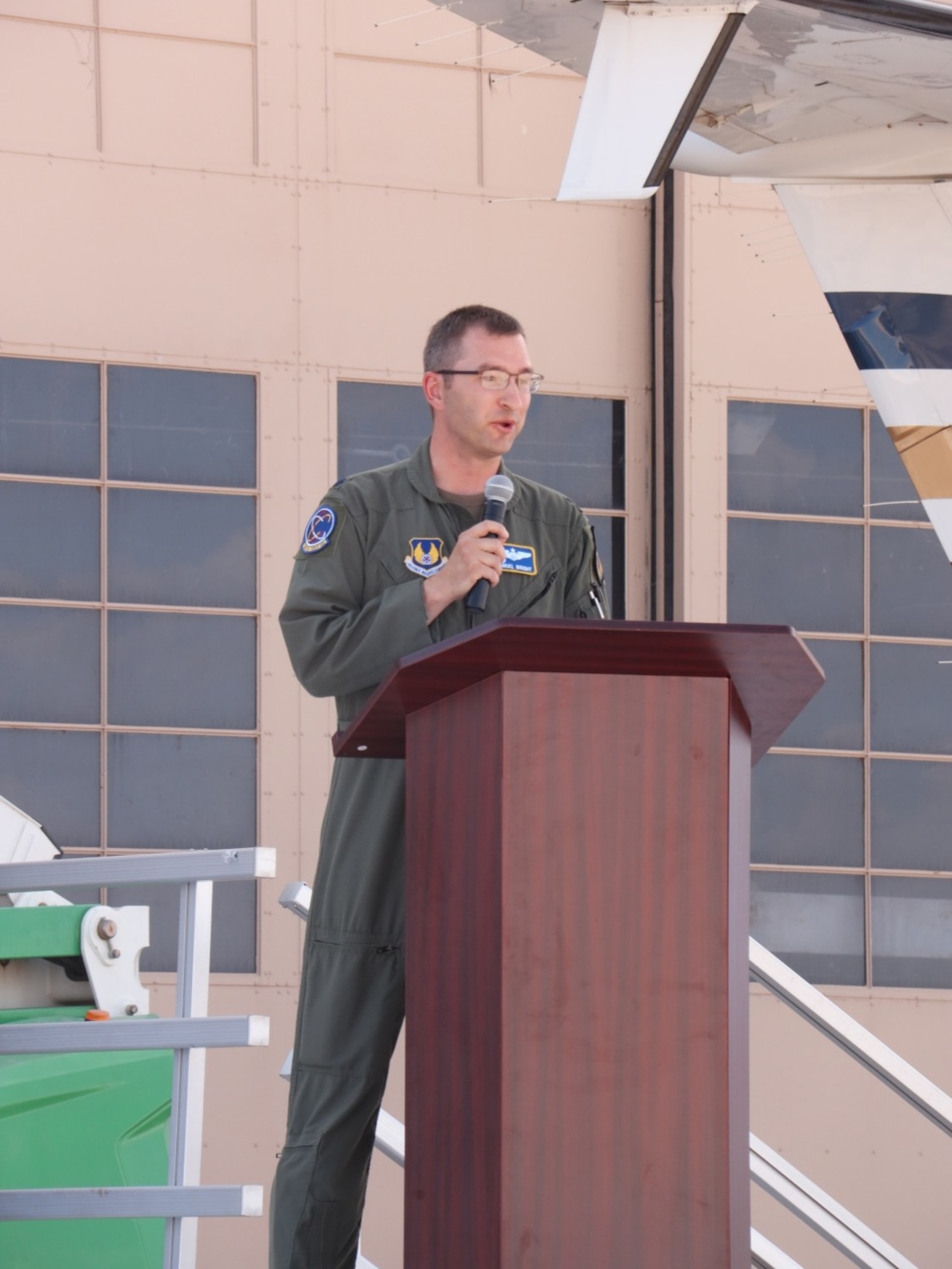 Lt. Col. Samuel Wright III addresses those present to see him assume command of the 586th Flight Test Squadron during a June 9, 2026, Change of Command ceremony at Holloman Air Force Base, N.M. Wright’s previous assignment was director of operations for the 419th Flight Test Squadron at Edwards Air Force Base, Calif. (U.S. Air Force photo)