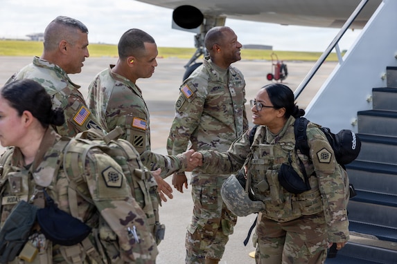 Army Reserve Soldiers from 319th Expeditionary Signal Battalion return home after hostile CENTCOM deployment