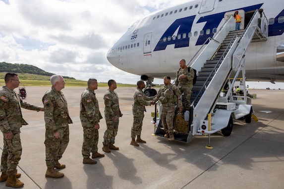 Army Reserve Soldiers from 319th Expeditionary Signal Battalion return home after hostile CENTCOM deployment