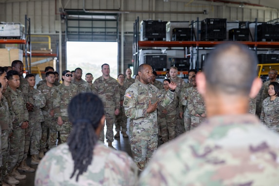 Army Reserve Soldiers from 319th Expeditionary Signal Battalion return home after hostile CENTCOM deployment