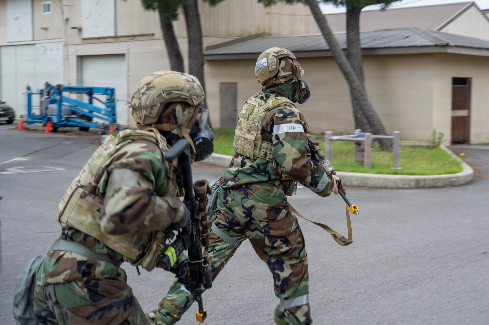 U.S. Air Force Airmen assigned to the 8th Fighter Wing respond to an opposing force training scenario as part of exercise Beverly Sentinel 26-4 at Kunsan Air Base, Republic of Korea, July 22, 2026. Airmen with the Wolf Pack utilize these exercises to hone technical skills and build the combat-credible mindset required for the modern battlefield. (U.S. Air Force photo by Senior Airman Tabatha Chapman)
