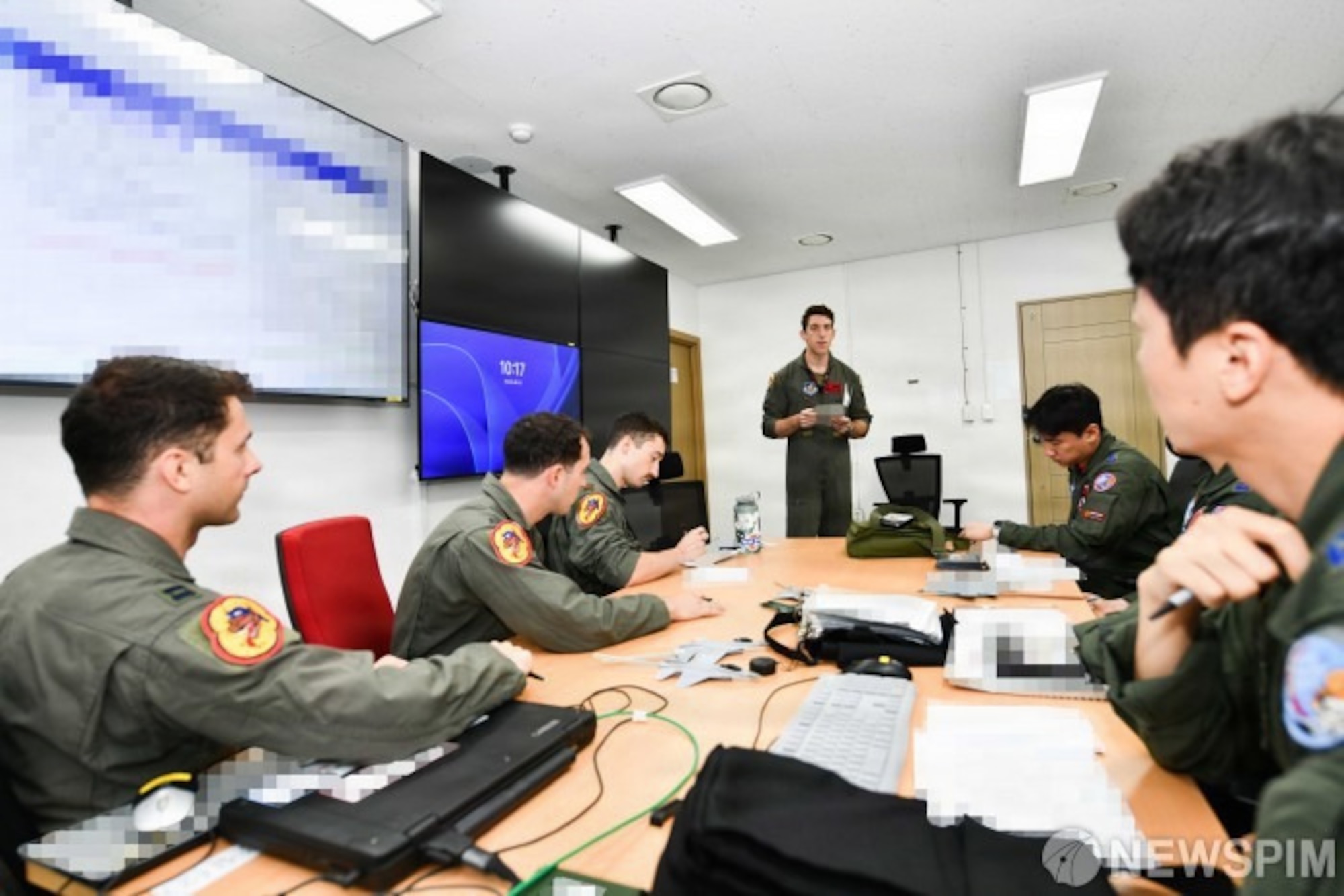 U.S. Air Force Maj. Matthew Van Velzer, 36th Fighter Squadron assistant director of operations, briefs before a flight during Buddy Squadron 26-3. (Courtesy Photo)