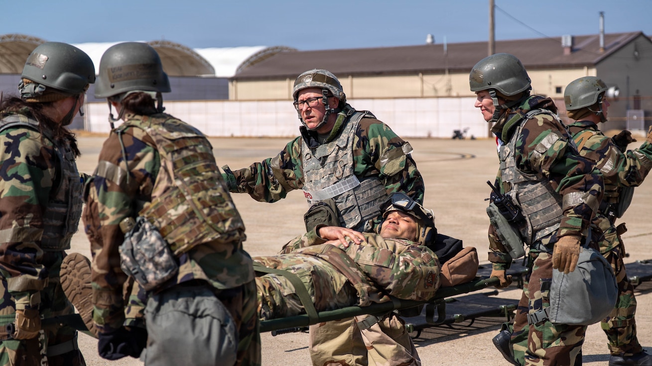 U.S. Air Force medics carry out simulated patient movement operations during Dragon Lift at Kunsan Air Base, Republic of Korea, on March 10, 2026. The exercise, part of Freedom Shield 26, highlights U.S. Forces Korea medical teams’ ability to quickly move, treat, and sustain casualties to support operational readiness on the Korean Peninsula. (U.S. Army photo by Taesung Kim.)