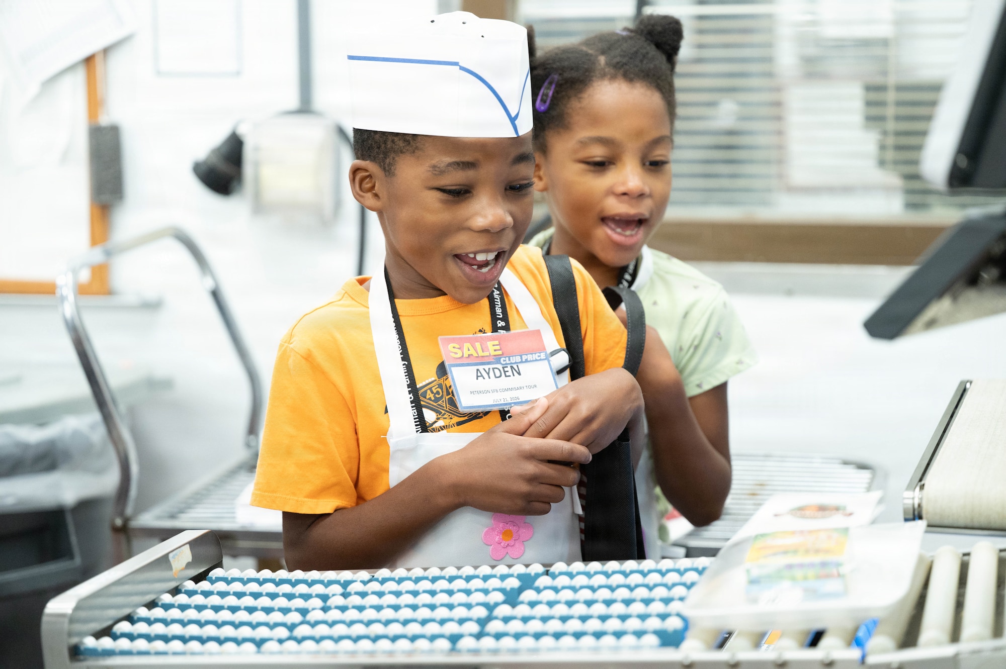 The Front Range Exceptional Family Member Program Family Support offices partnered with the Peterson Commissary and The Arc of the Pikes Peak Region to provide cooking instruction for the children of military members.