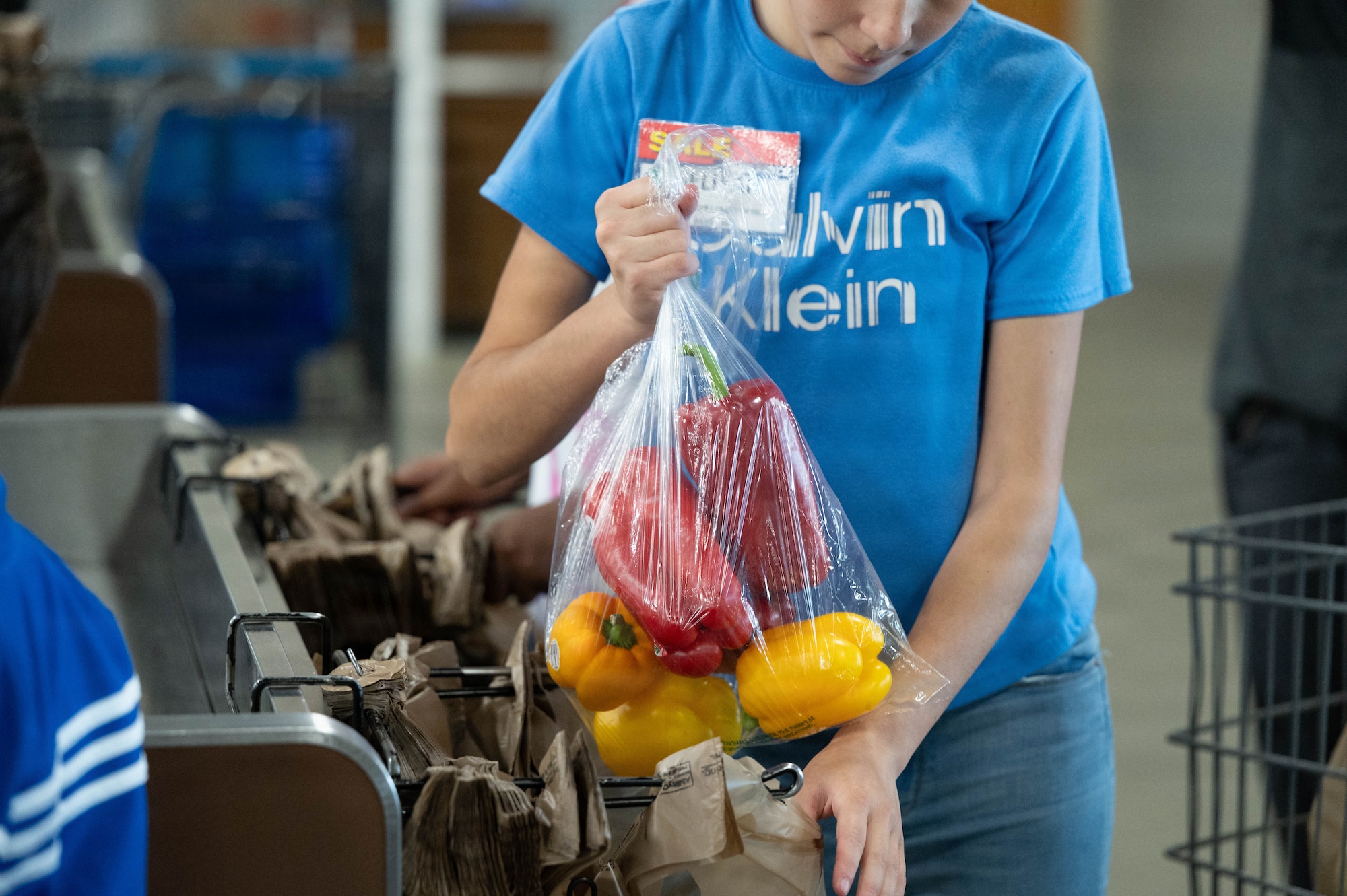 The Front Range Exceptional Family Member Program Family Support offices partnered with the Peterson Commissary and The Arc of the Pikes Peak Region to provide cooking instruction for the children of military members.