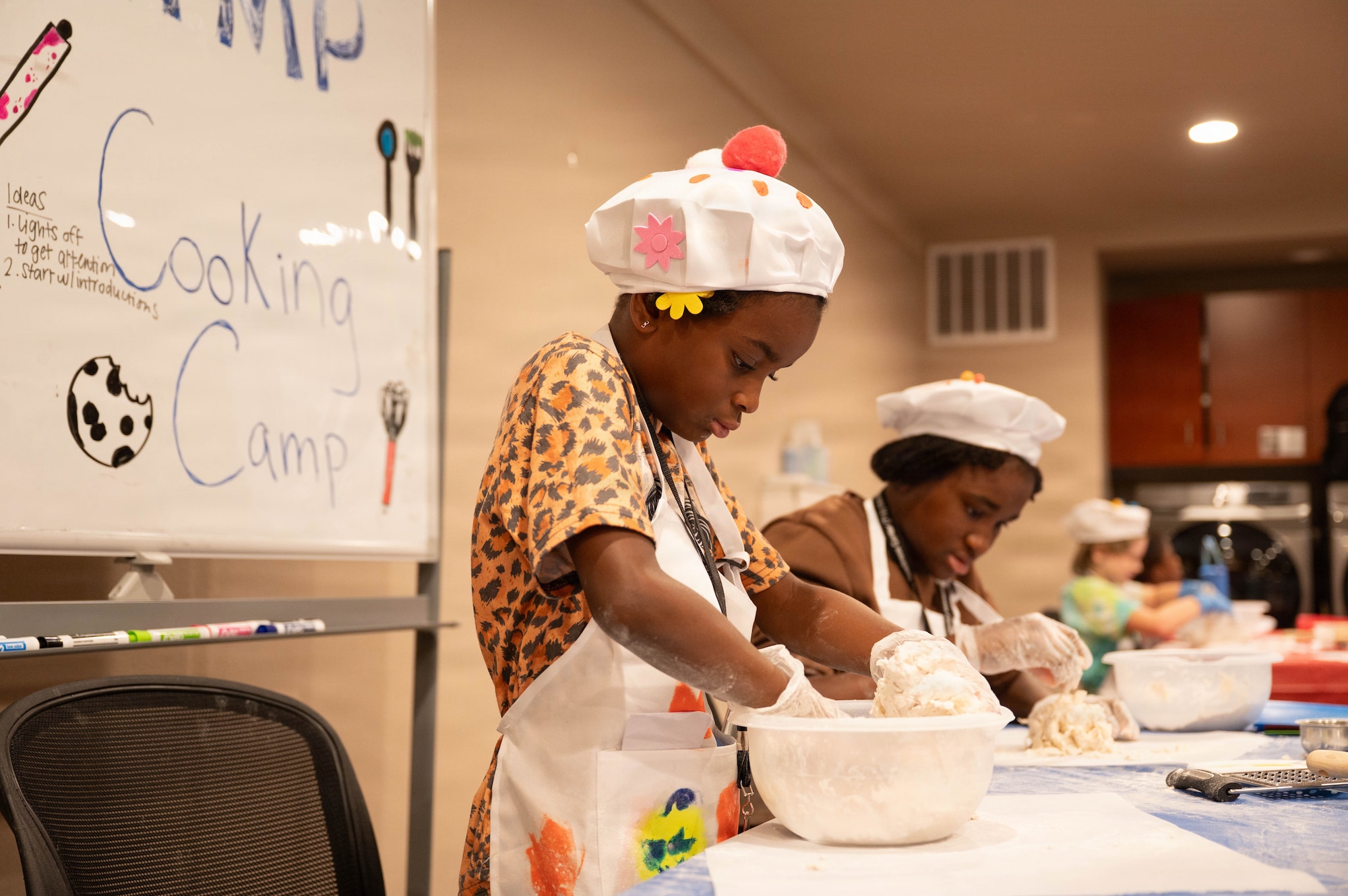 The Front Range Exceptional Family Member Program Family Support offices partnered with the Peterson Commissary and The Arc of the Pikes Peak Region to provide cooking instruction for the children of military members.