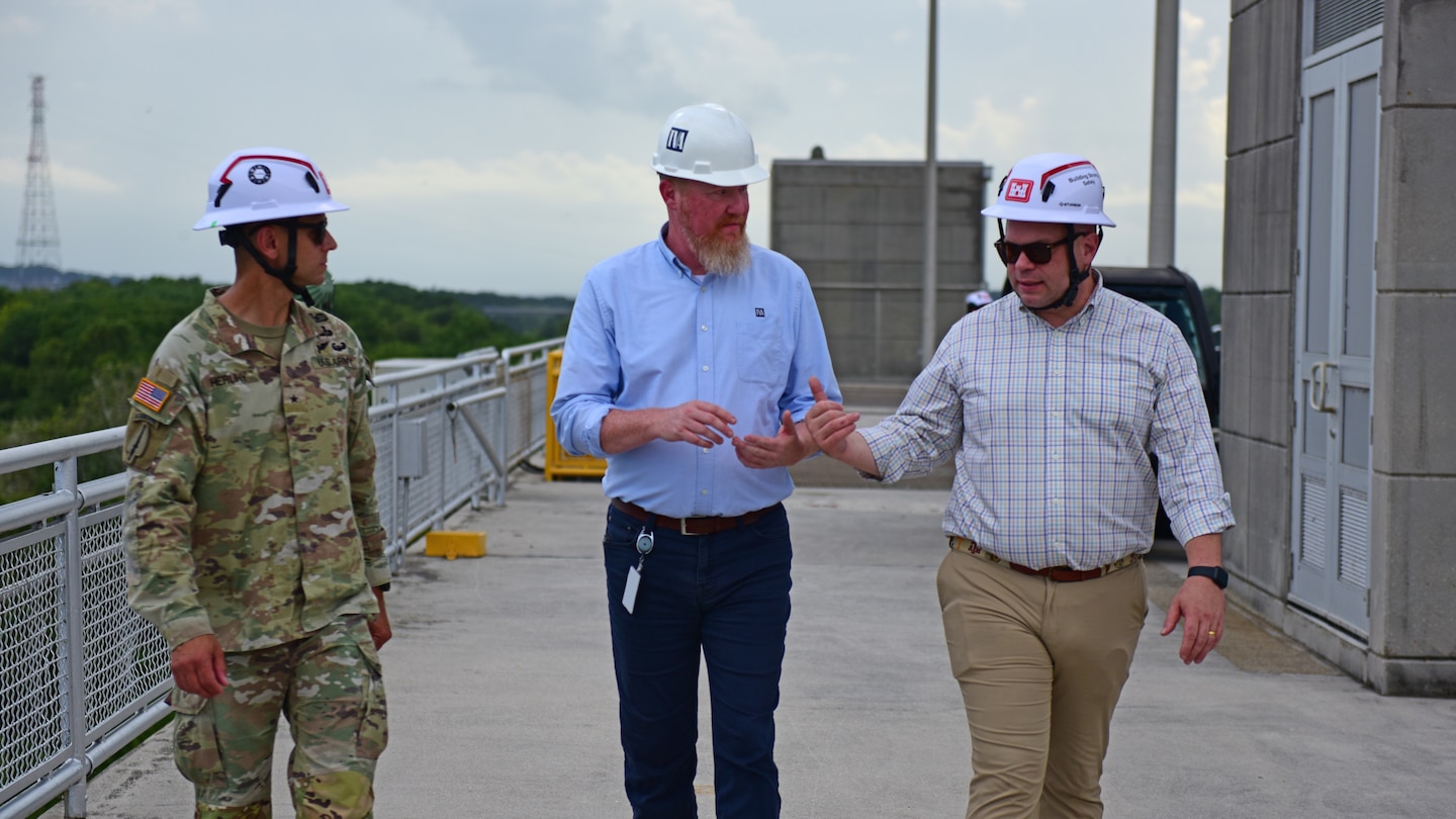Adam Telle (Right), assistant secretary of the Army for Civil Works, and Brig. Gen. Dan Herlihy (Left), U.S. Army Corps of Engineers Great Lakes and Ohio River Division commanding general, interact with James Everett, TVA’s general manager for River Operations, about TVA’s integrated roles in asset management and river operations during a site visit July 20, 2026, at Wilson Lock on the Tennessee River in Florence, Alabama. (USACE Photo by Lee Roberts)