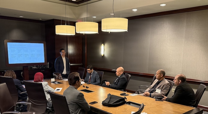 75th U.S. Army Reserve Innovation Command Soldier speaks AI with Egyptian distinguished visitors
