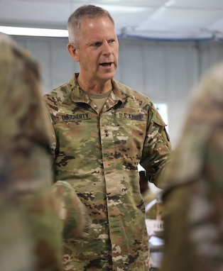 Senior military leaders observe Army Reserve finance exercise