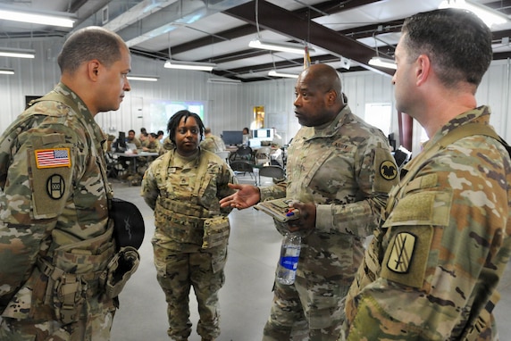 Senior military leaders observe Army Reserve finance exercise