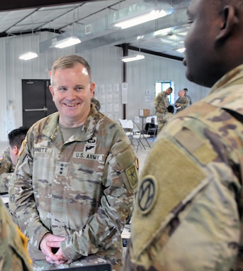 Senior military leaders observe Army Reserve finance exercise