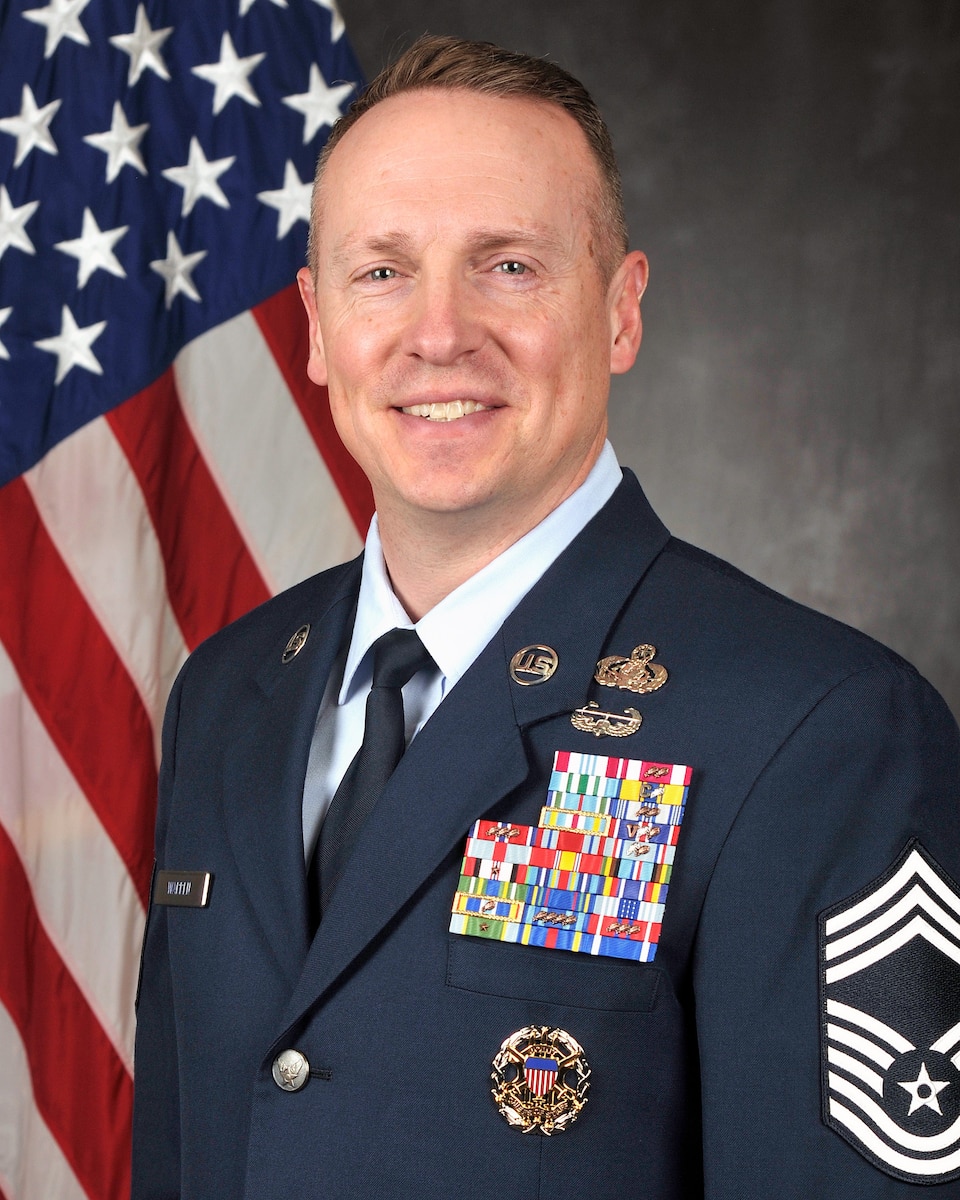 CMSgt Warren Official Photo