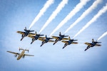 C-2A Greyhound's Six Decades of Service Ends with Landing at NAS Pensacola