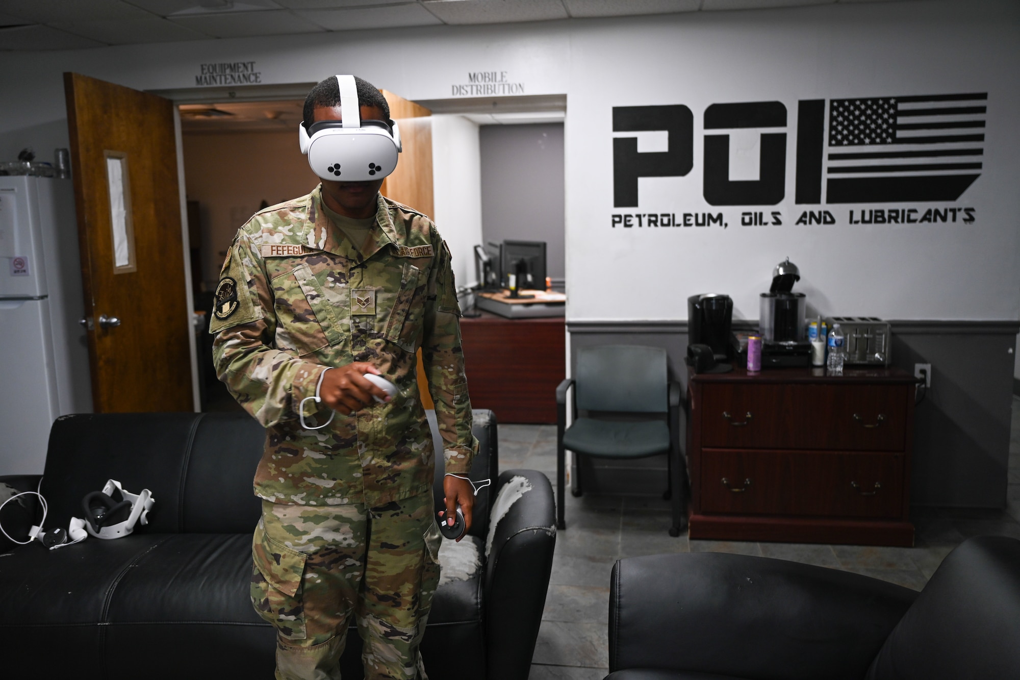 An Airman wears virtual reality gear. (U.S. Air Force photo by Airman 1st Class Donnell Ramsey)