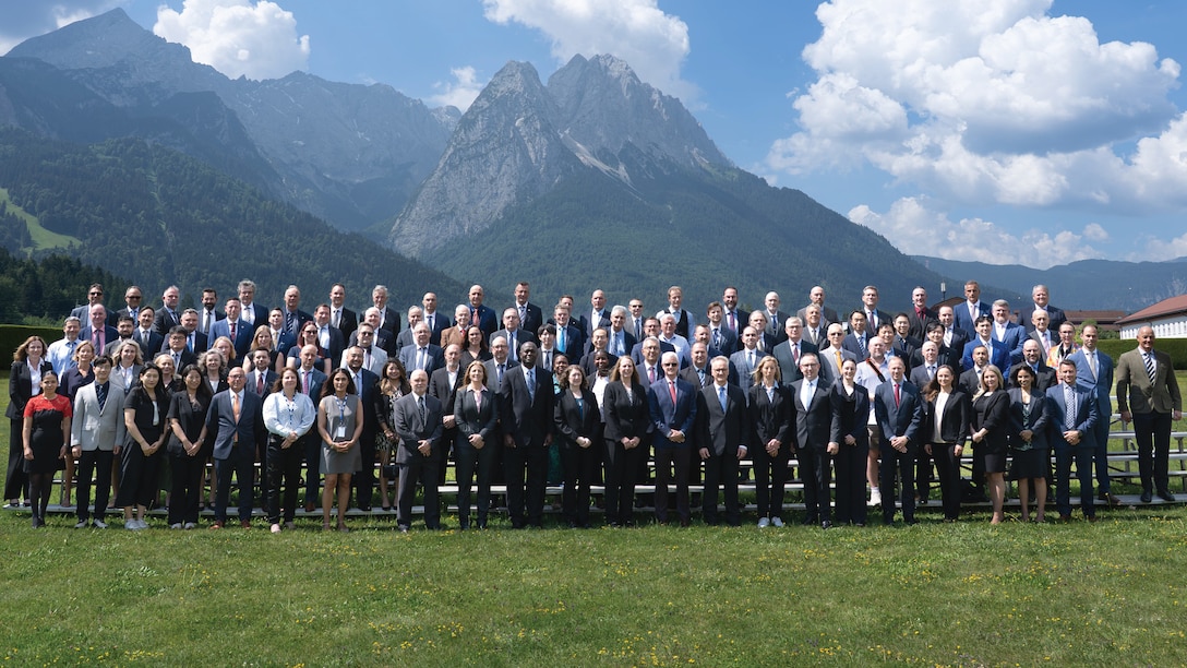 A large group photo of engagement attendees.