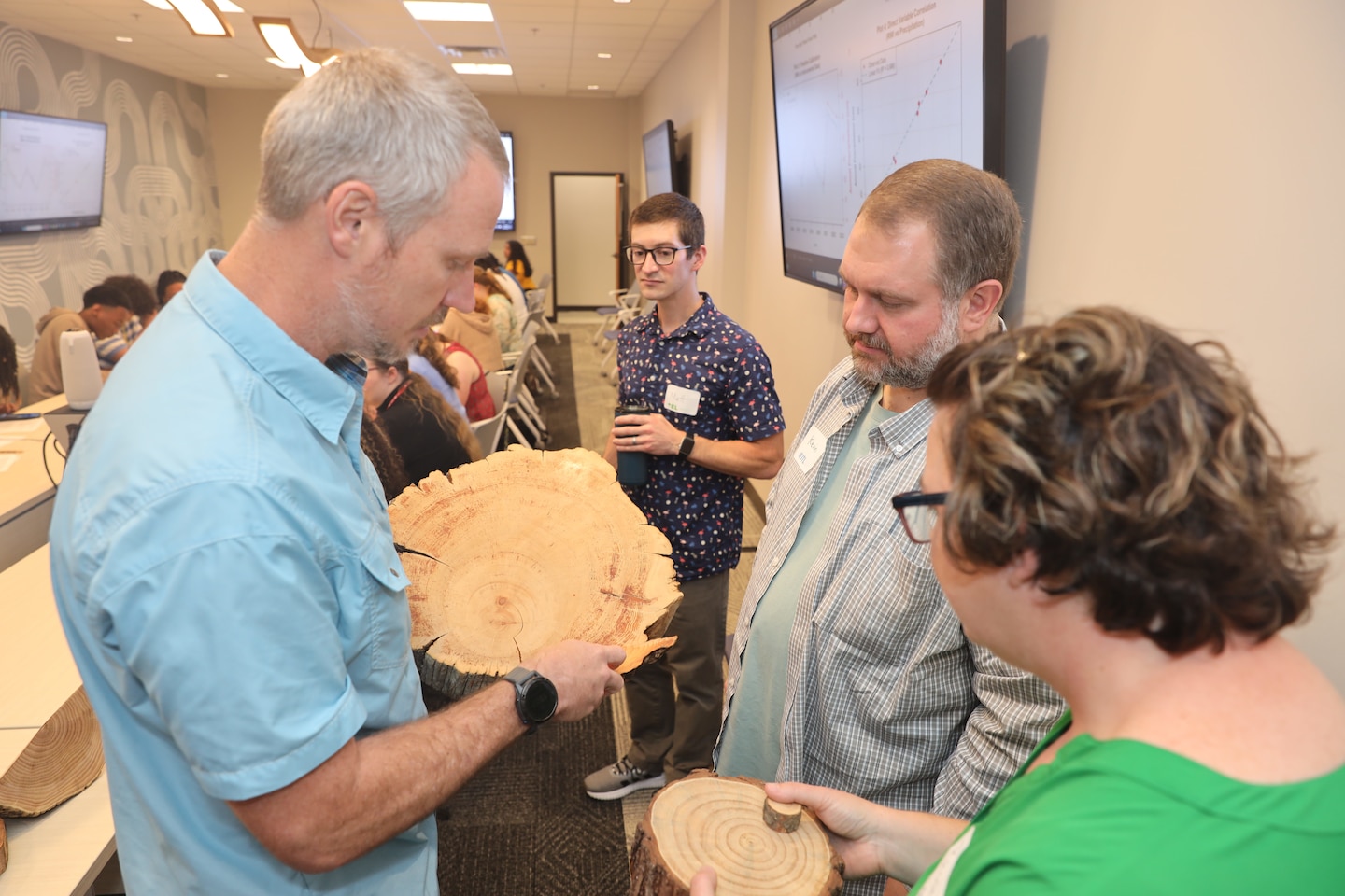 ERDC summer interns tackle challenges with hands-on research in the Environmental Laboratory. (USACE photo by Khary Ratliff)